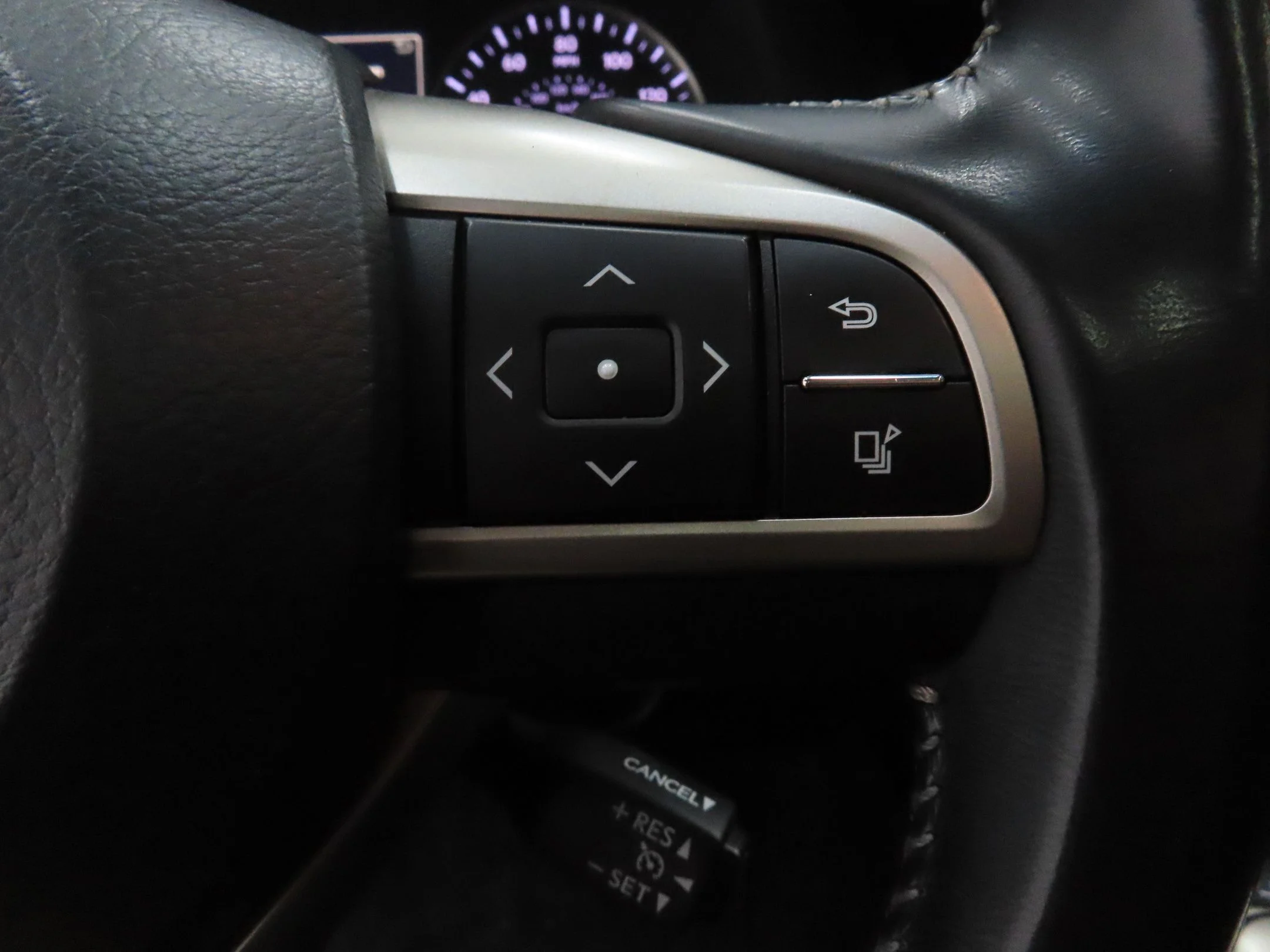Used 2016  Lexus 350 image 14