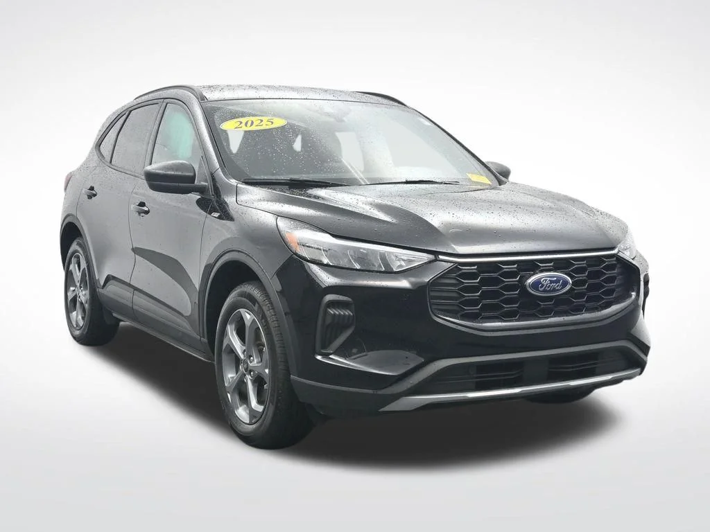 Used 2025 Black Ford ST-Line image 3