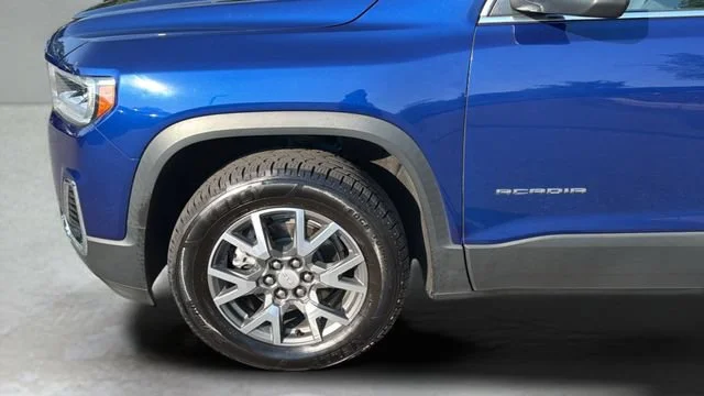 Used 2023 Ultra Blue Metallic GMC SLE image 35