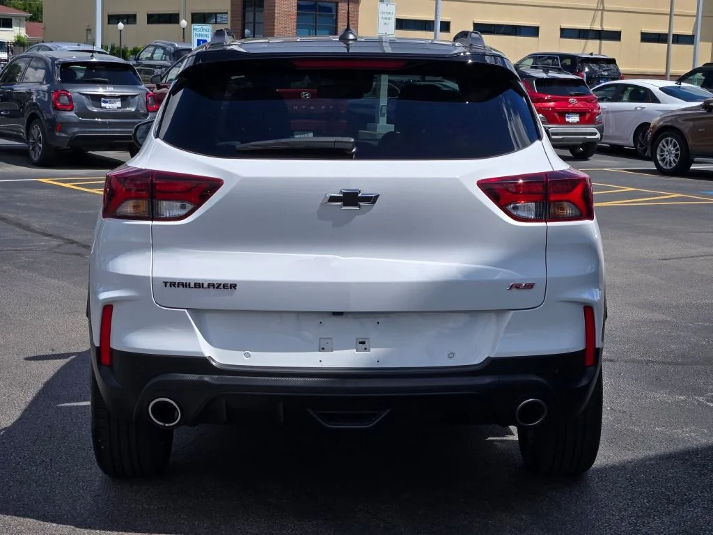 Used 2022 White Chevrolet RS image 12