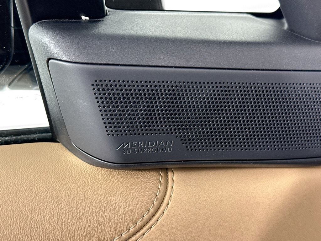 New 2026 Santorini Black Land Rover SE image 20