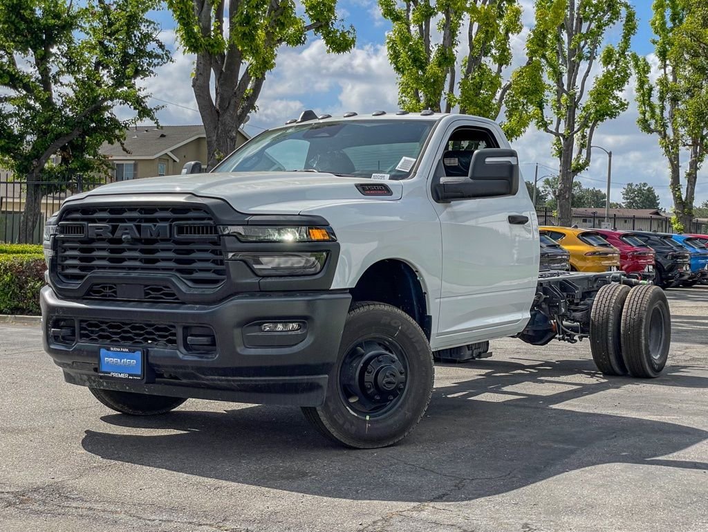 2025 RAM 3500 Chassis