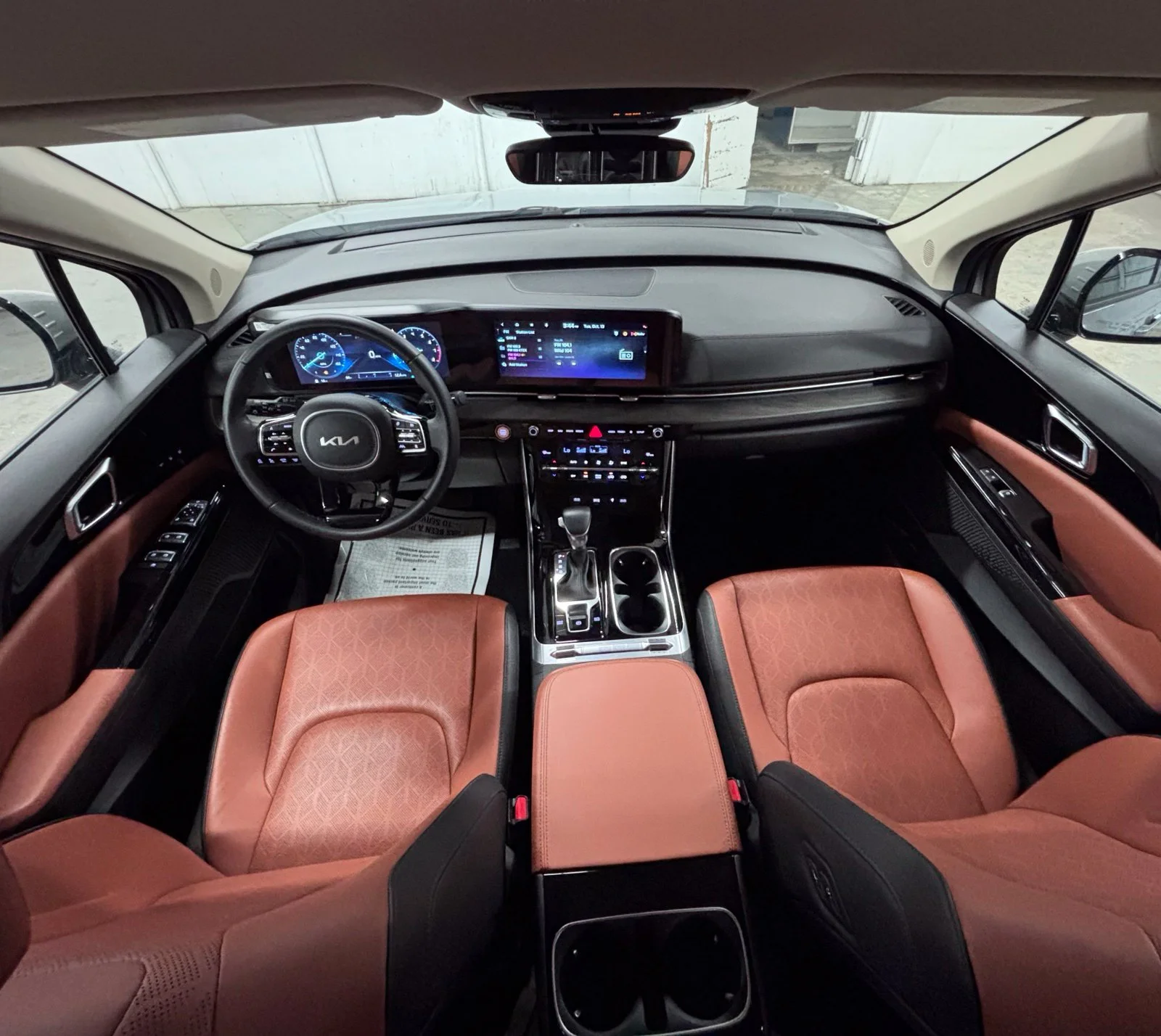 Used 2024 White Kia SX image 12