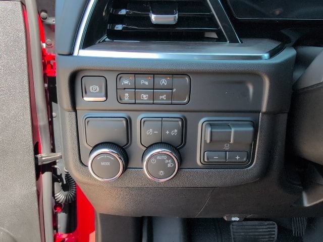 2026 Chevrolet Suburban LS - Photo 16