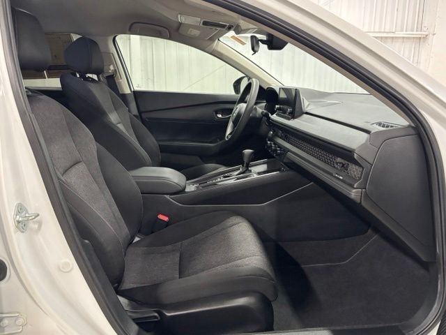 Used 2024  Honda LX image 22