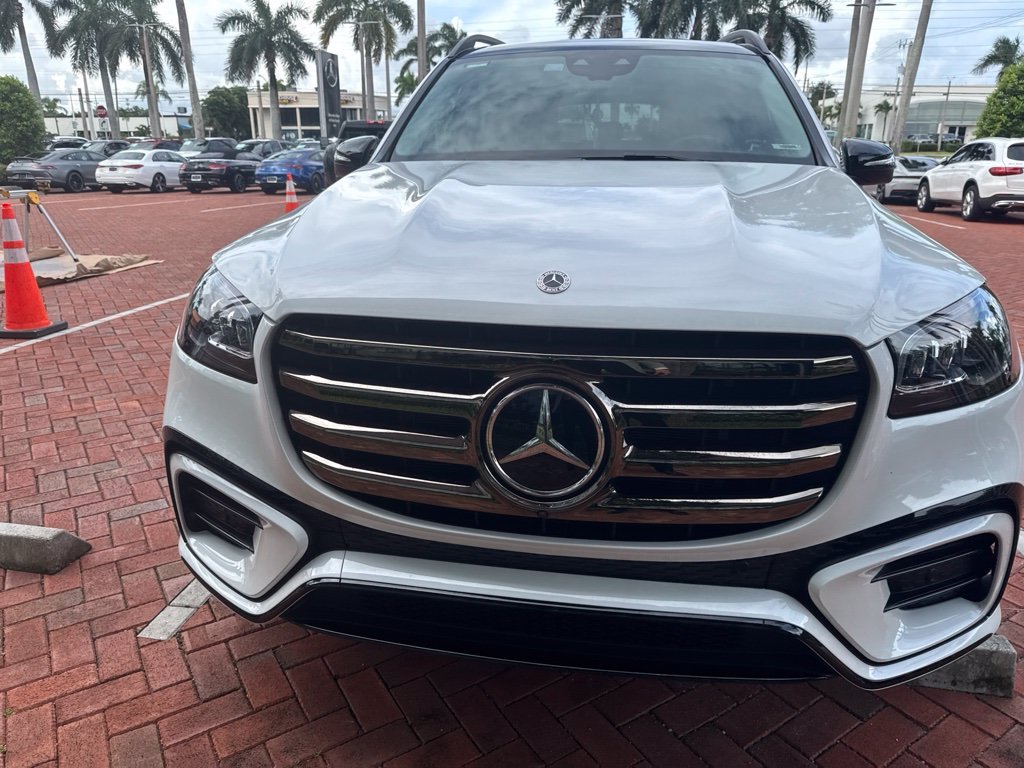 Certified Used 2026 White Mercedes-Benz GLS 450 image 6