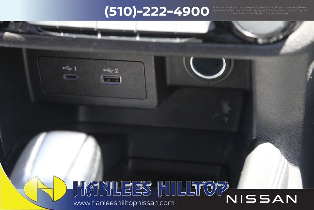 Used 2024 Orange Nissan SR image 20