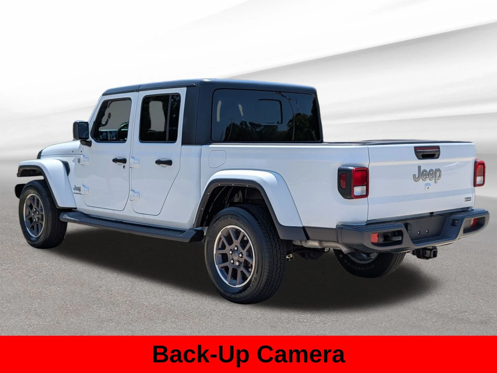 Used 2022 Bright White Clearcoat Jeep Overland image 9