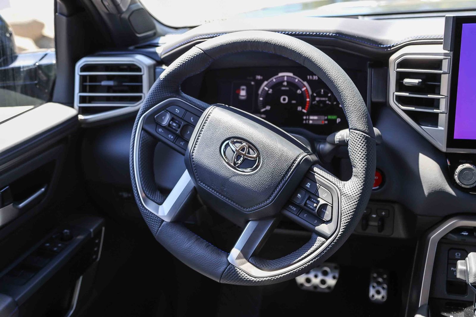 New 2026 Magnetic Gray Metallic Toyota  Platinum image 15