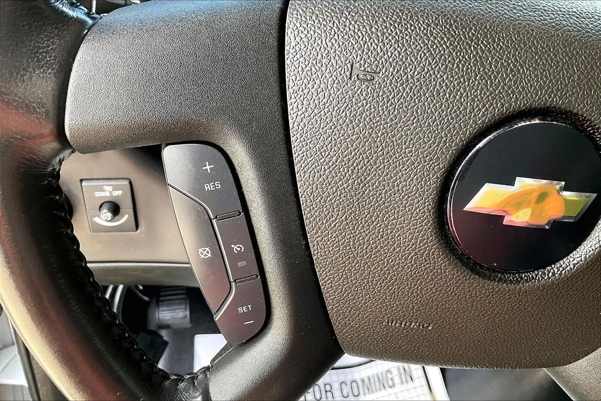 Used 2023  Chevrolet RWD 2500 Regular Wheelbase WT image 10
