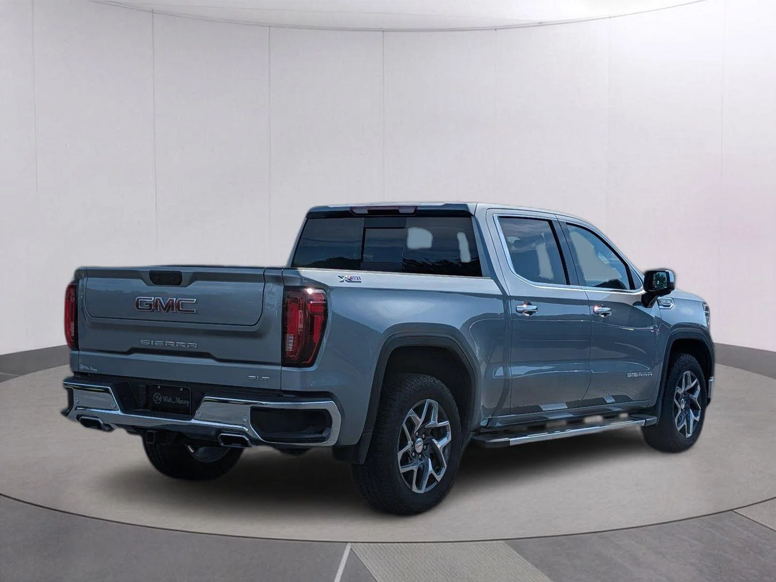 Used 2025 Sterling Metallic GMC SLT image 6