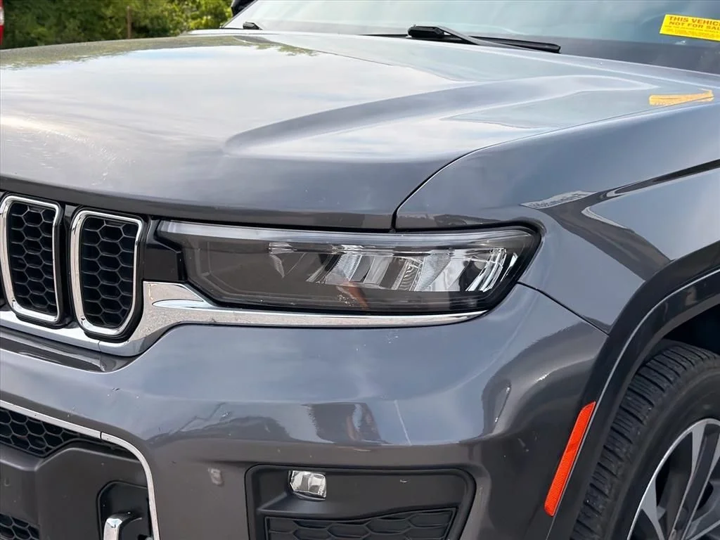 Used 2021 Gray Jeep Overland image 4