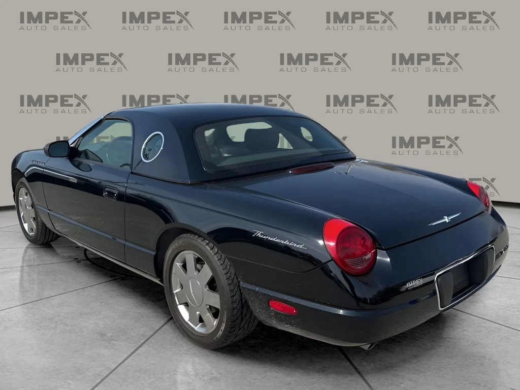 Used 2002 Black Ford Base image 3