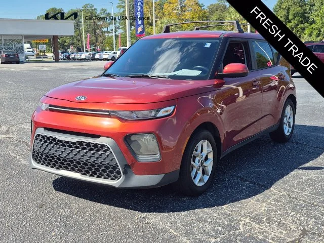 Used 2021 Orange Kia S image 6