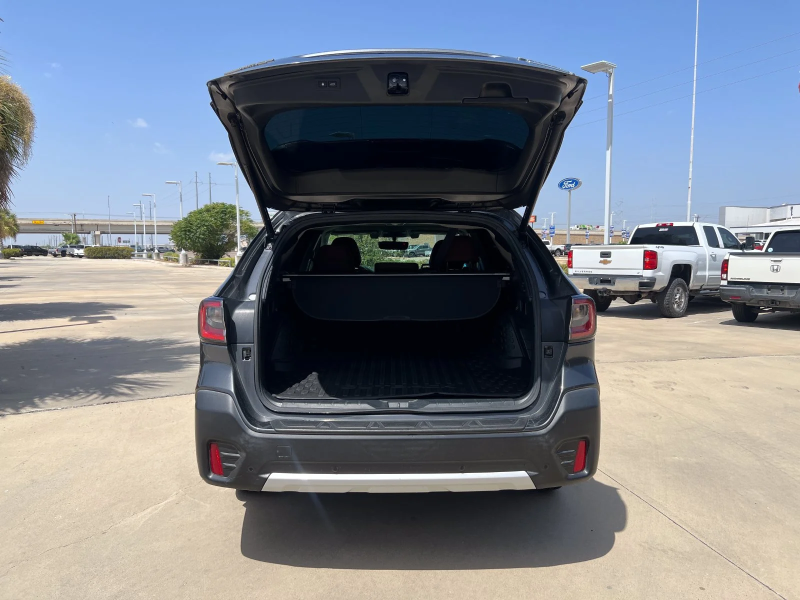 Used 2022 Gray Subaru Touring image 4