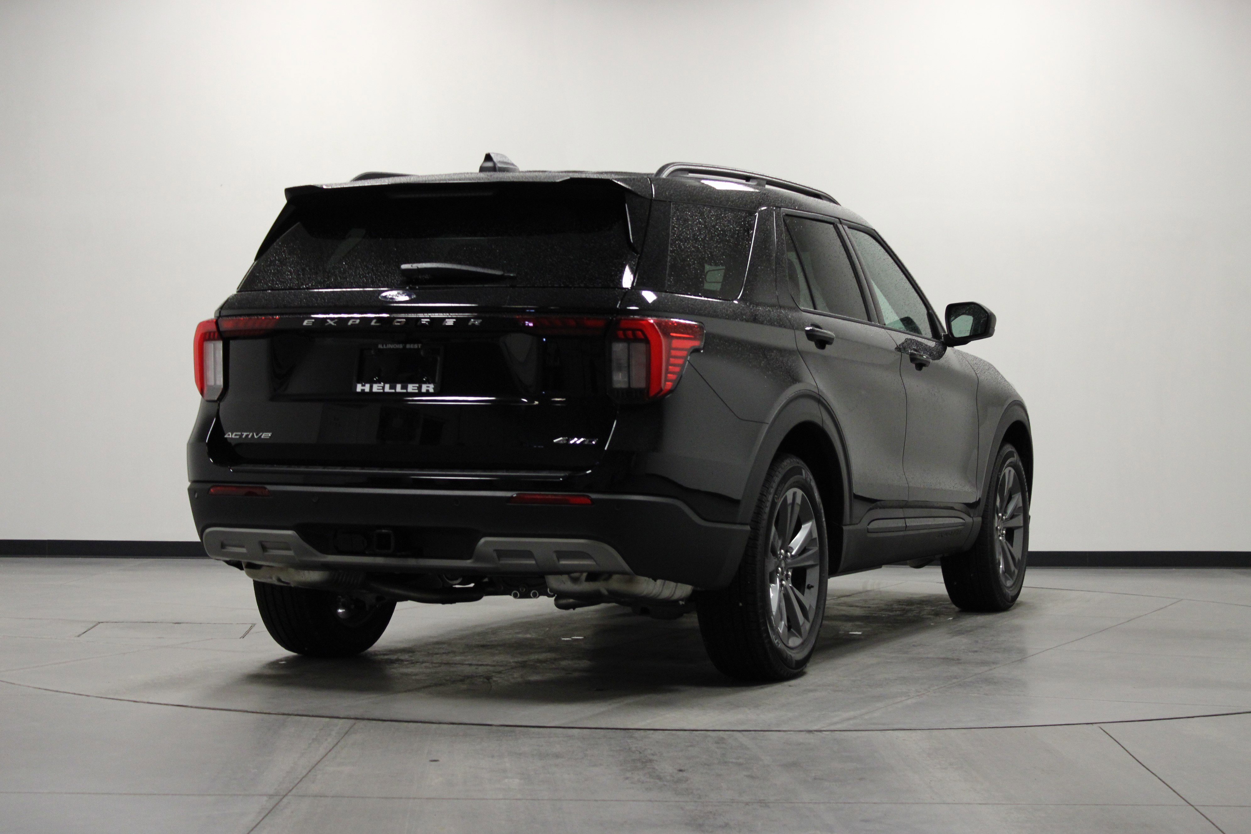 New 2026 Agate Black Metallic Ford Active image 4