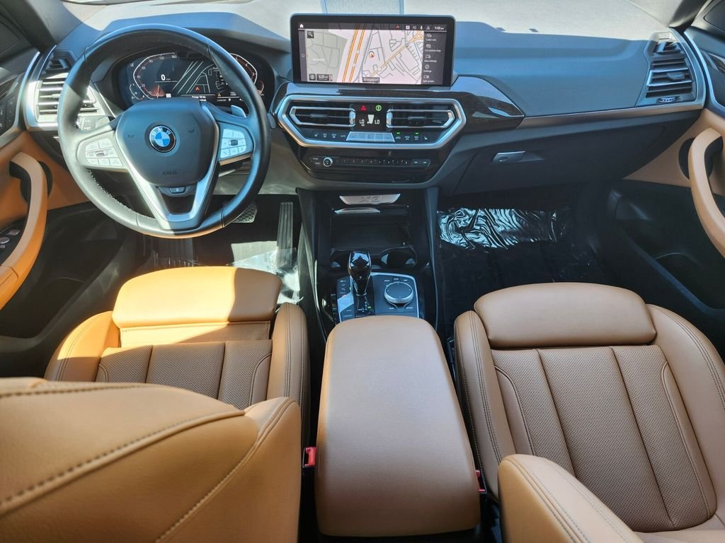 Used 2024 Gray BMW xDrive30i image 12