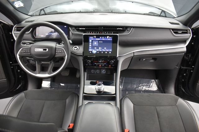 Used 2024 Black Jeep Altitude X image 11