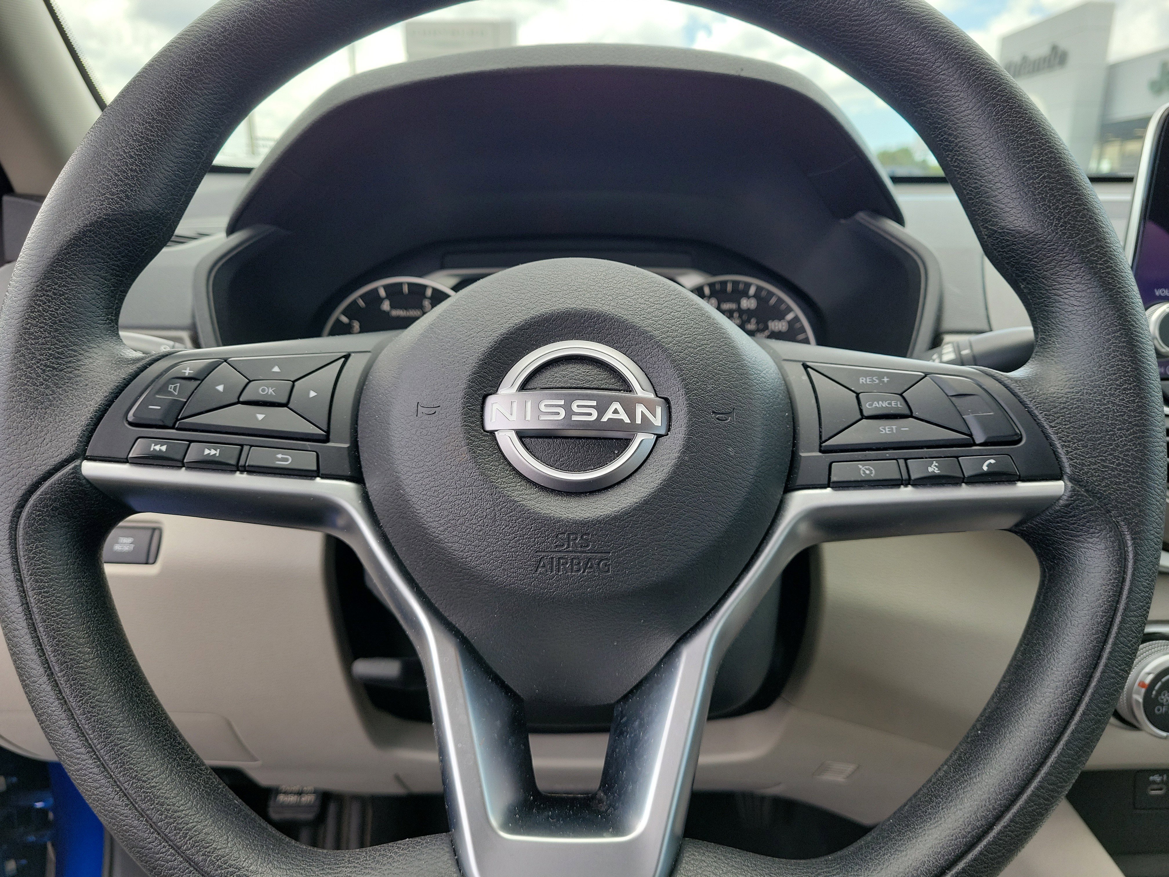 Used 2025 Bluestone Pearl Nissan SV image 17