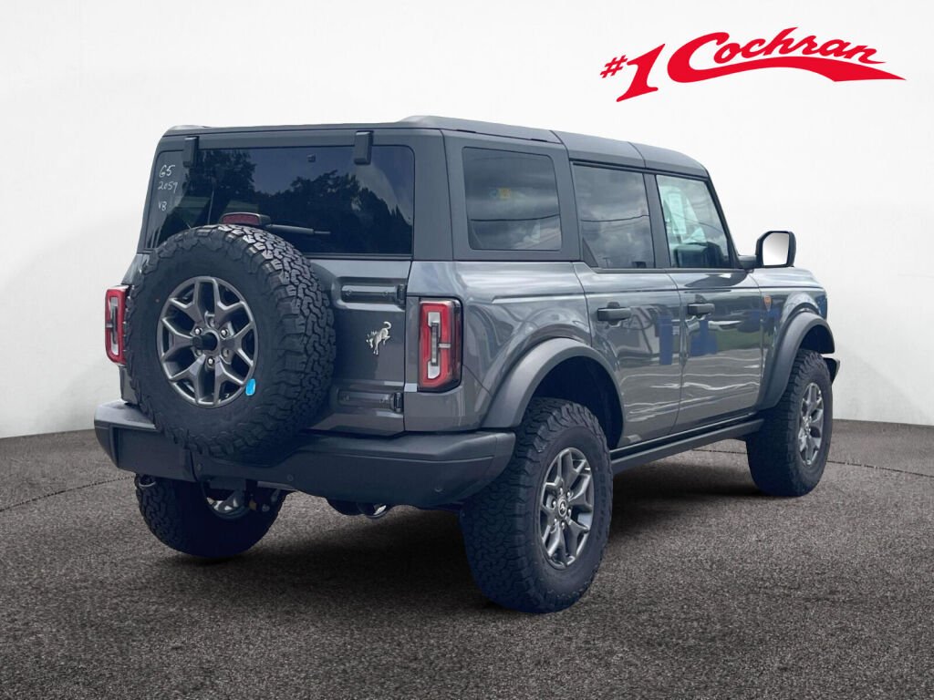 New 2025 Carbonized Gray Metallic Ford Badlands image 7