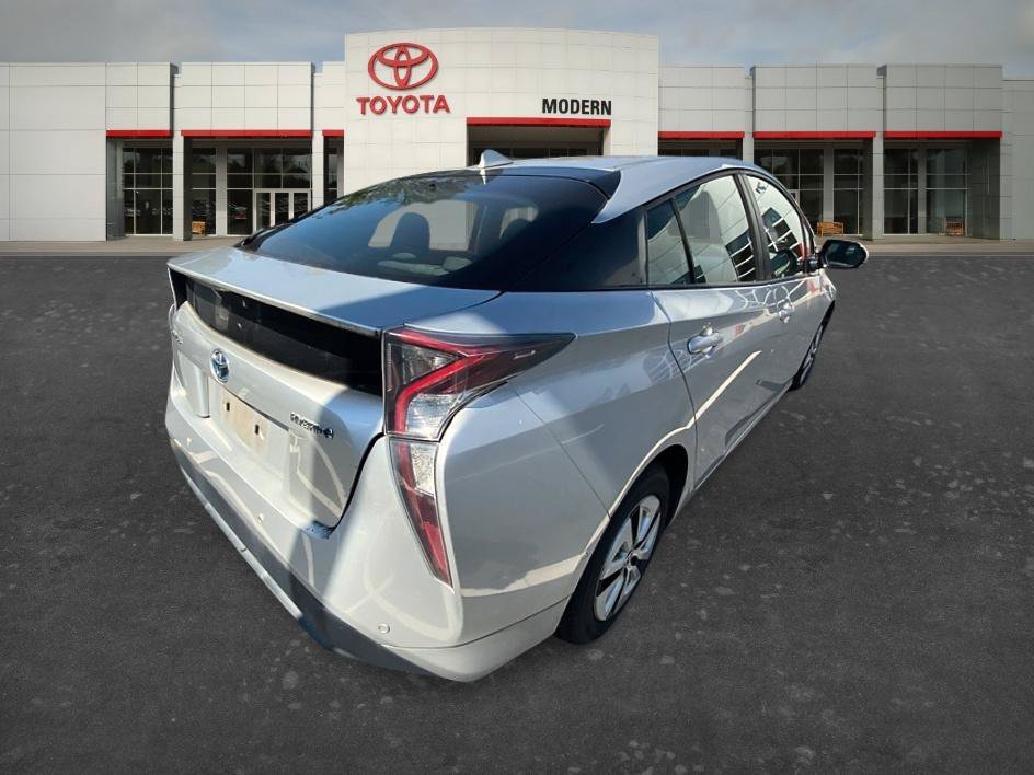 Used 2018 Classic Silver Metallic Toyota Two image 15