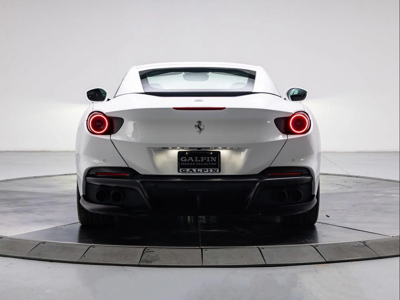 Used 2023 Bianco Cervino Ferrari M image 12