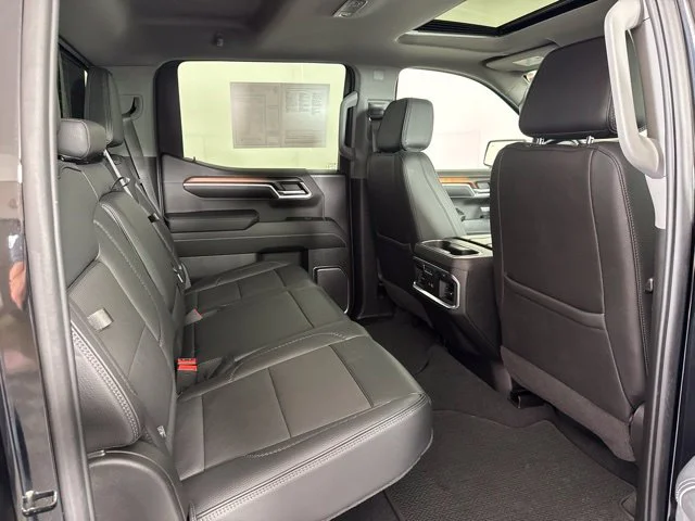 Used 2024 Onyx Black GMC Denali image 5