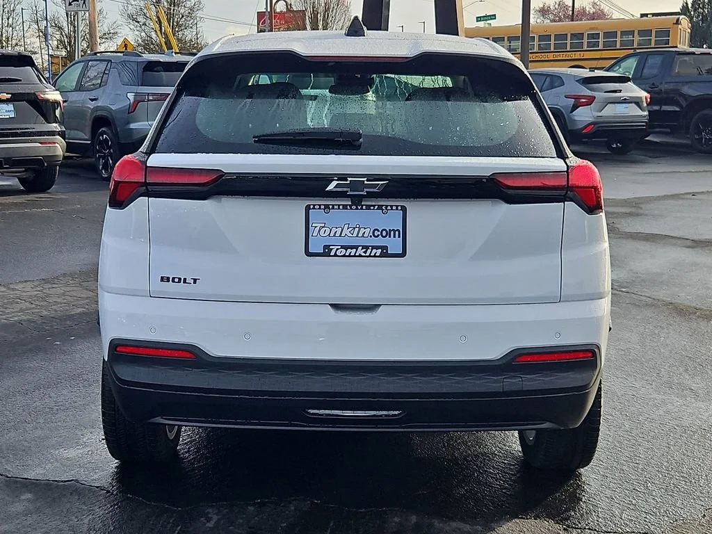 New 2027 Summit White Chevrolet LT image 5