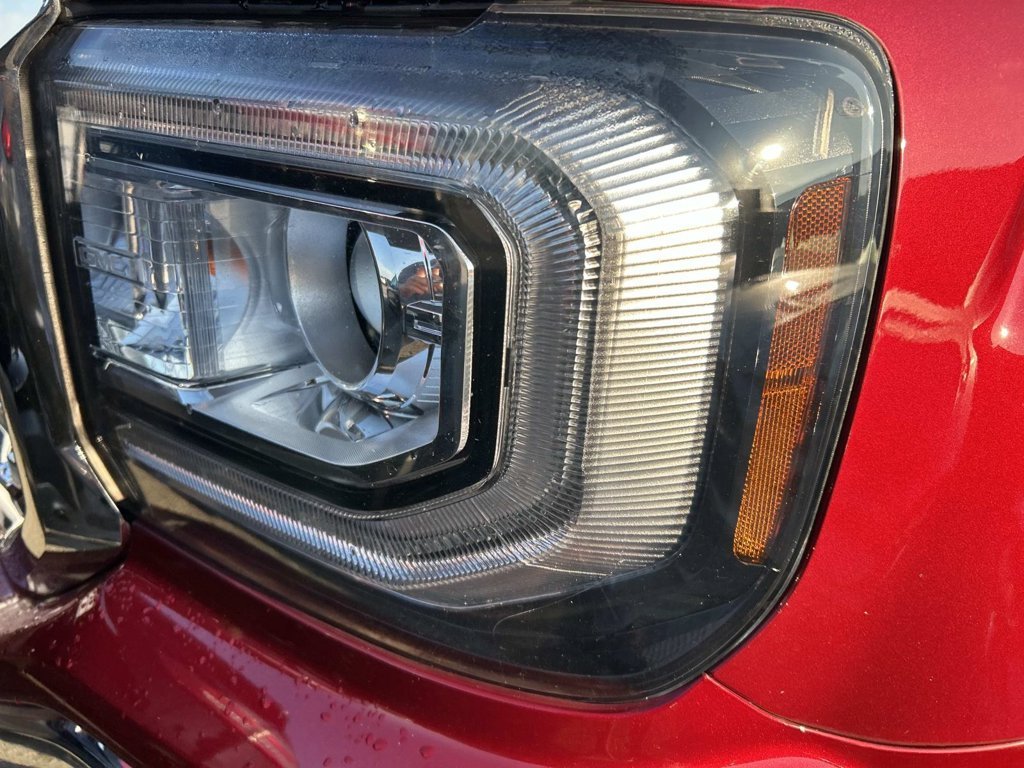 Used 2018 Quartz GMC SLT image 5