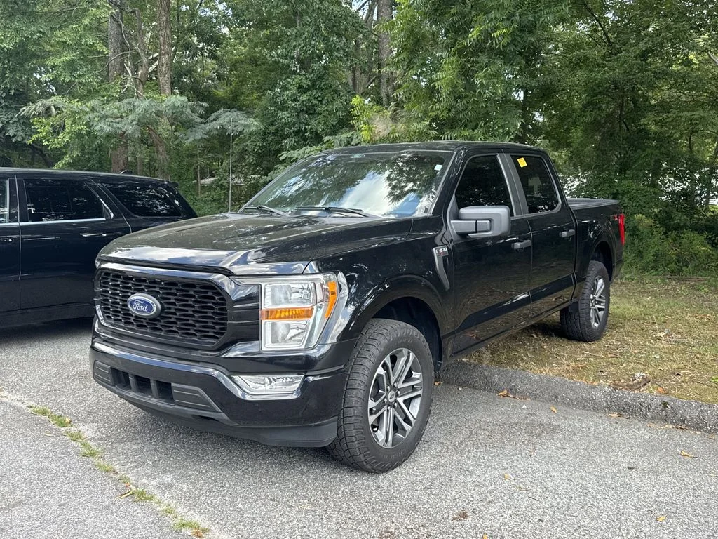 Used 2021 Black Ford XL image 3