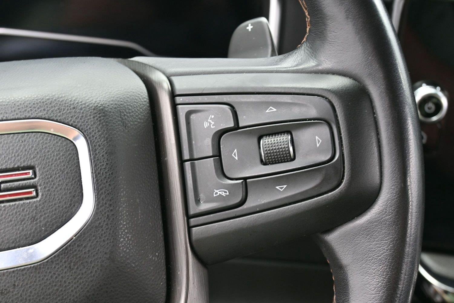 Used 2023 SUMMIT WHITE GMC AT4 image 18