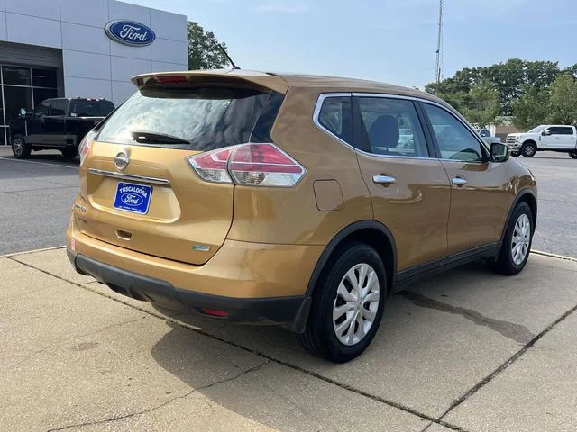 Used 2014 Orange Nissan S image 3
