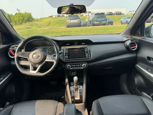 Used 2019 Red Nissan SR image 17