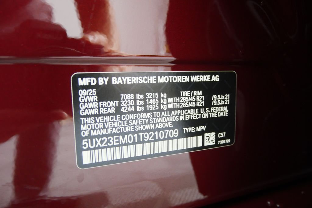 Used 2026 Aventurin Red Metallic BMW xDrive40i image 27