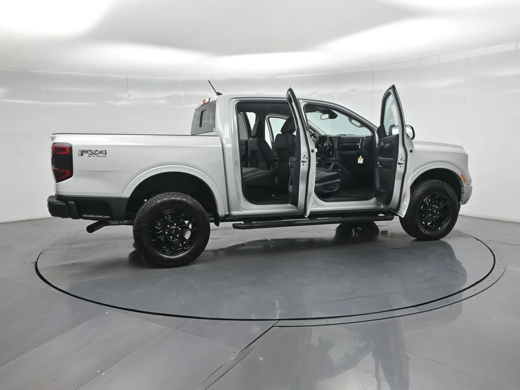 New 2026 Avalanche Ford Lariat image 3