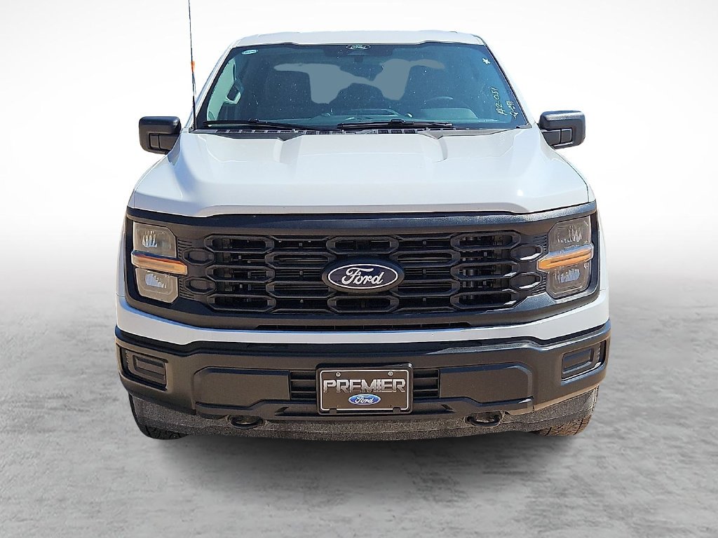 New 2026 Oxford White Ford XL image 3