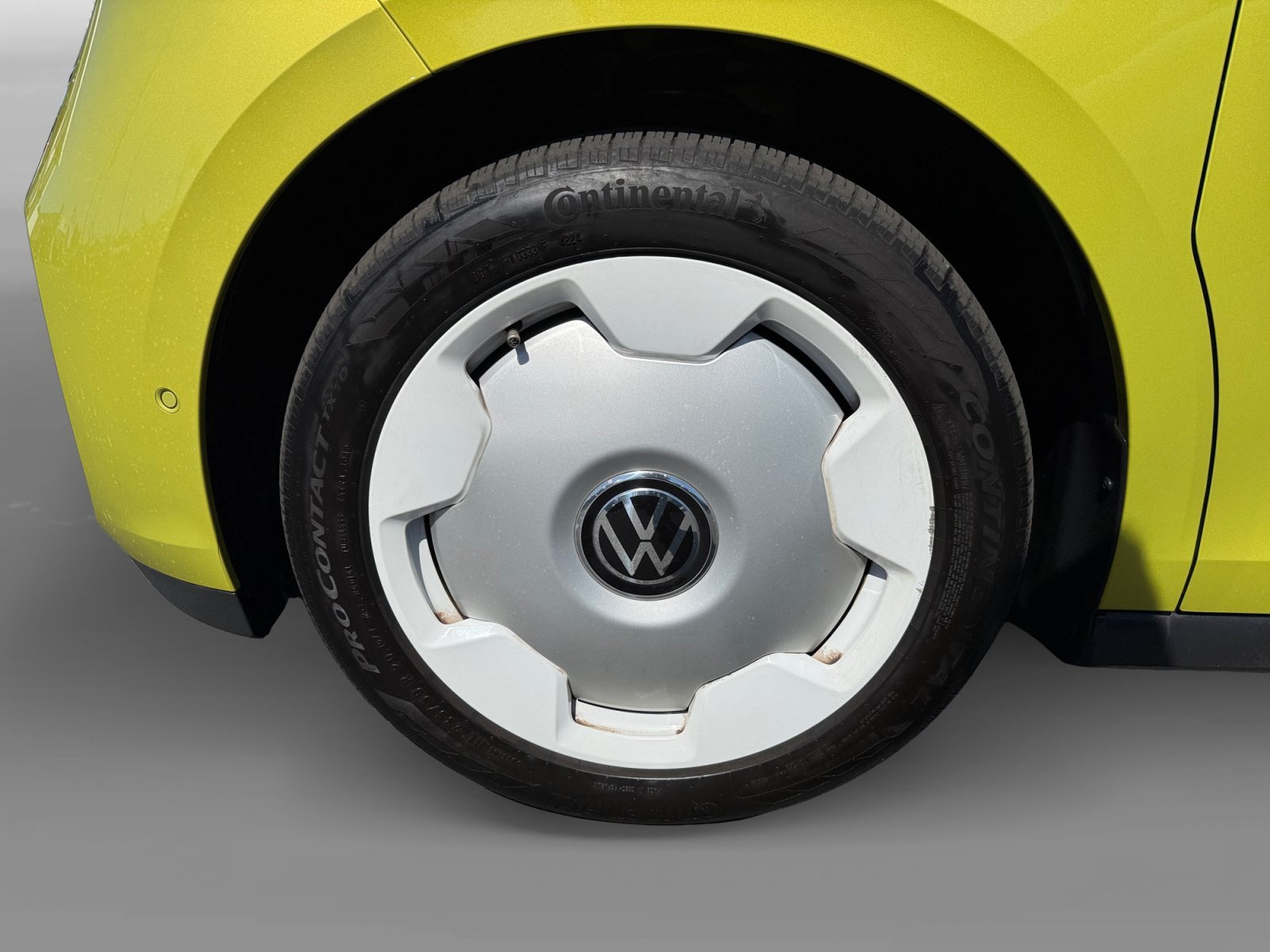 Certified Used 2025 Yellow Volkswagen 1st Edition image 9
