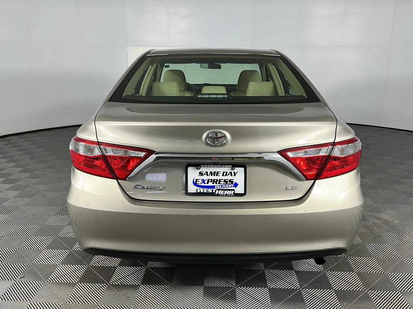 Used 2017 Creme Brulee Mica Toyota LE image 21