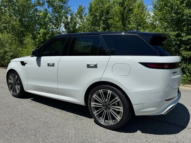 New 2026 Fuji White Land Rover Dynamic SE image 7