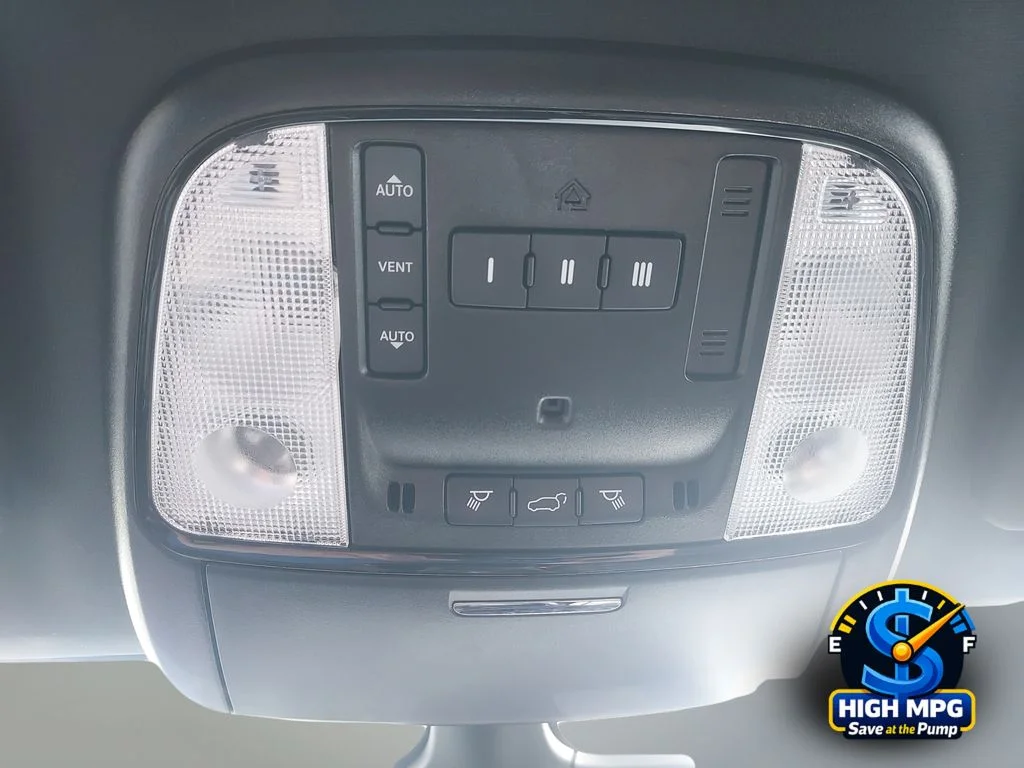 Used 2025 White/off-white Dodge R/T Plus image 12