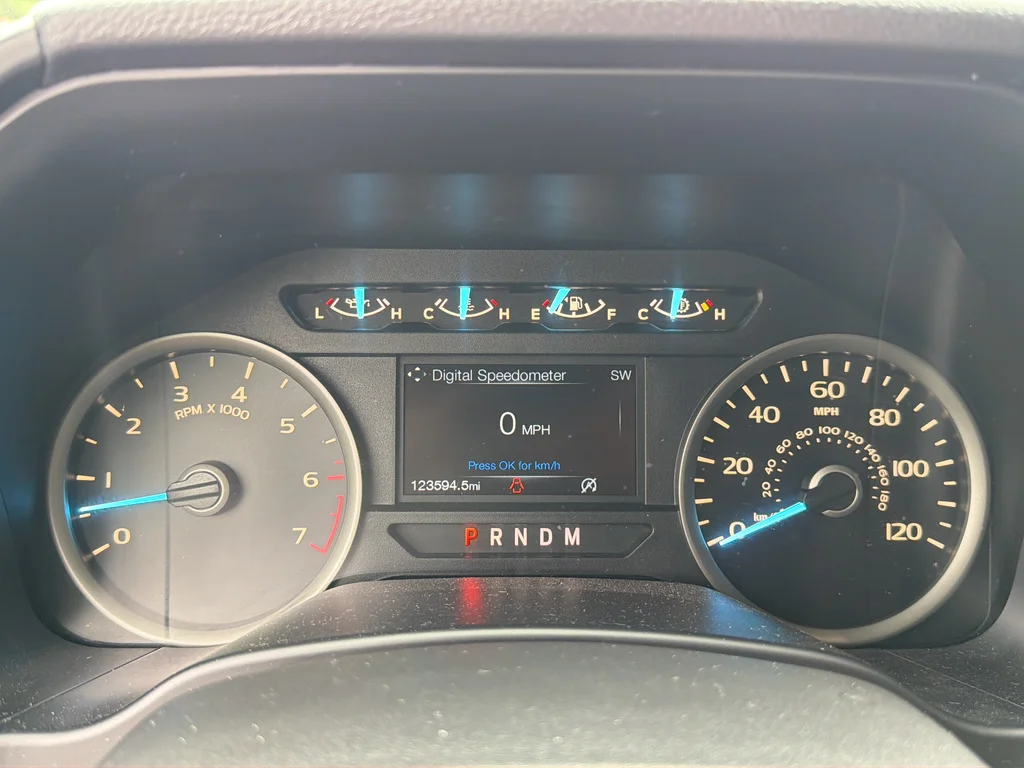 Used 2018 Gray Ford XLT image 12
