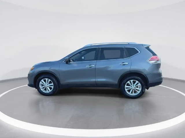 Used 2016 Gray Nissan SV image 5