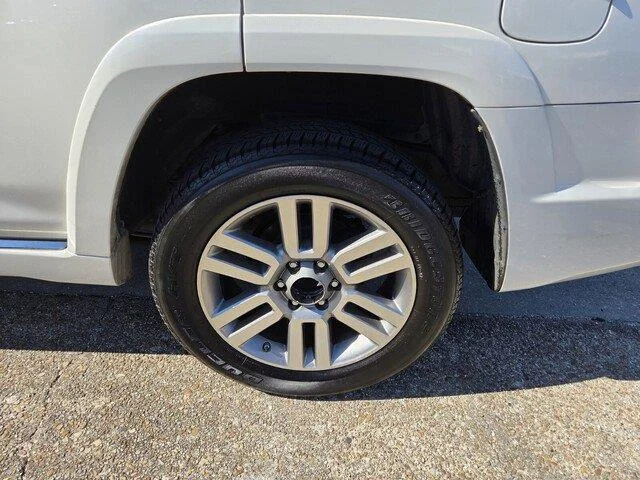 Used 2010 Blizzard Pearl Toyota Limited image 26
