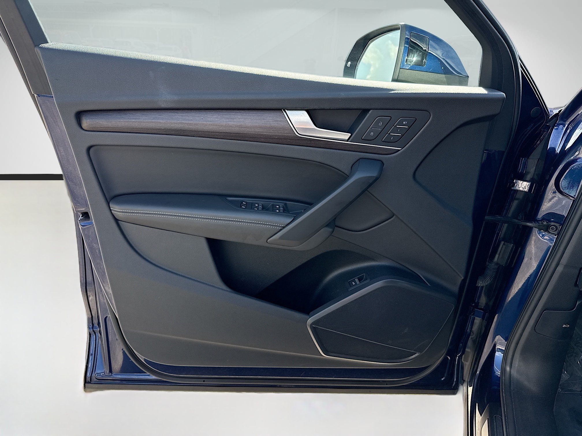 Used 2021 Navarra Blue Metallic Audi Premium Plus image 22