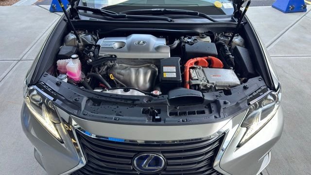 Used 2017 Atomic Silver Lexus 300h image 10