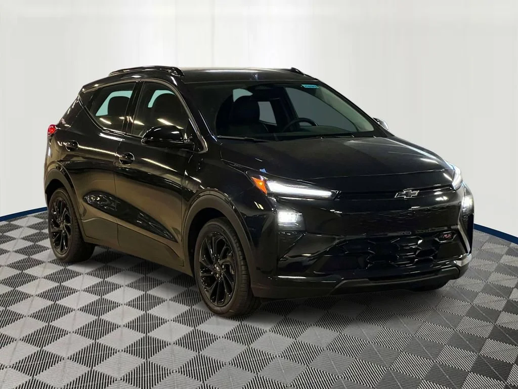 2027 Chevrolet Bolt RS - Photo 6