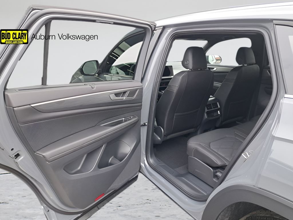 2025 Volkswagen Atlas Cross Sport SE w/Tech - Photo 14