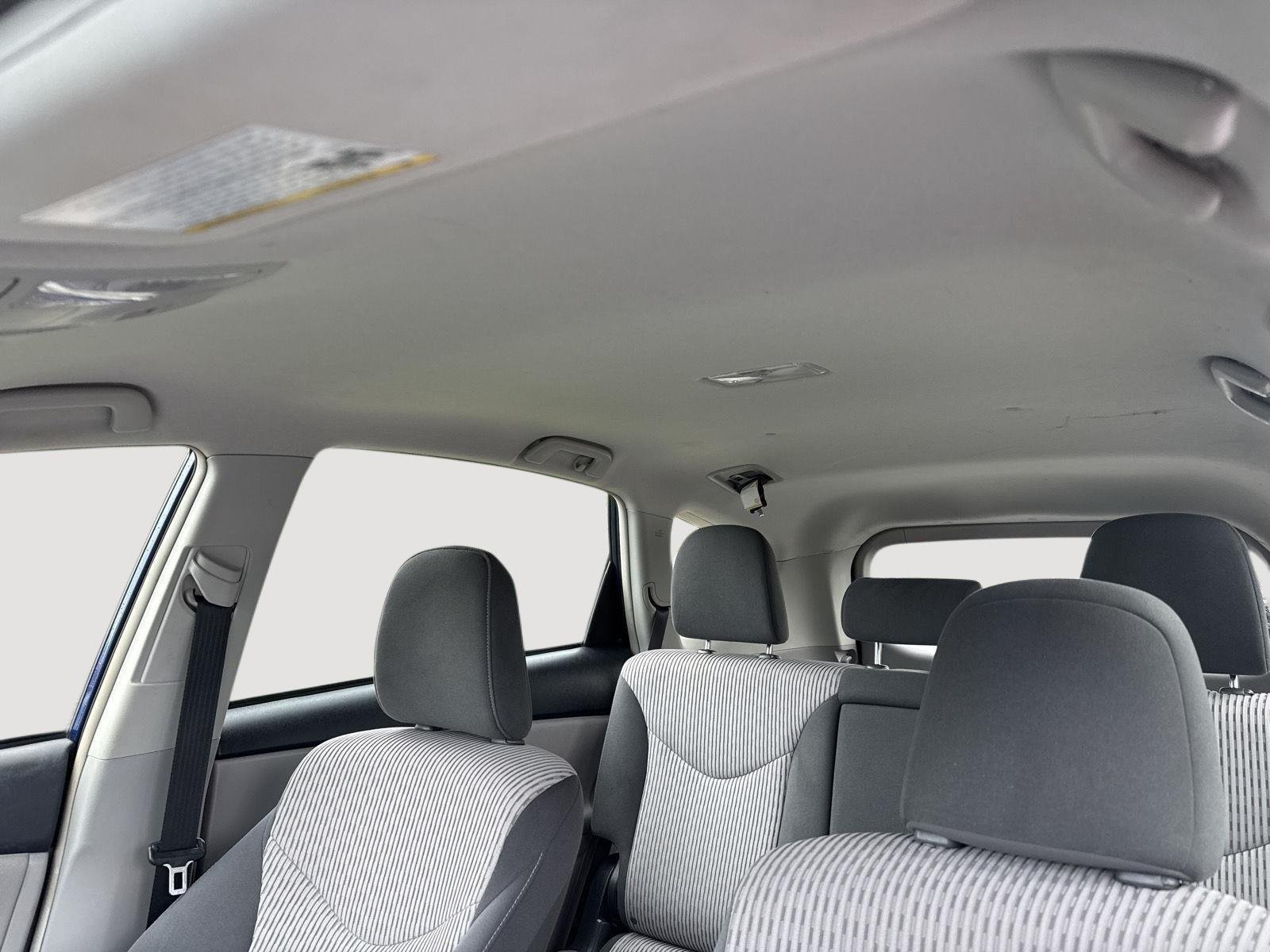 Used 2016 Blue Ribbon Metallic Toyota Three image 26