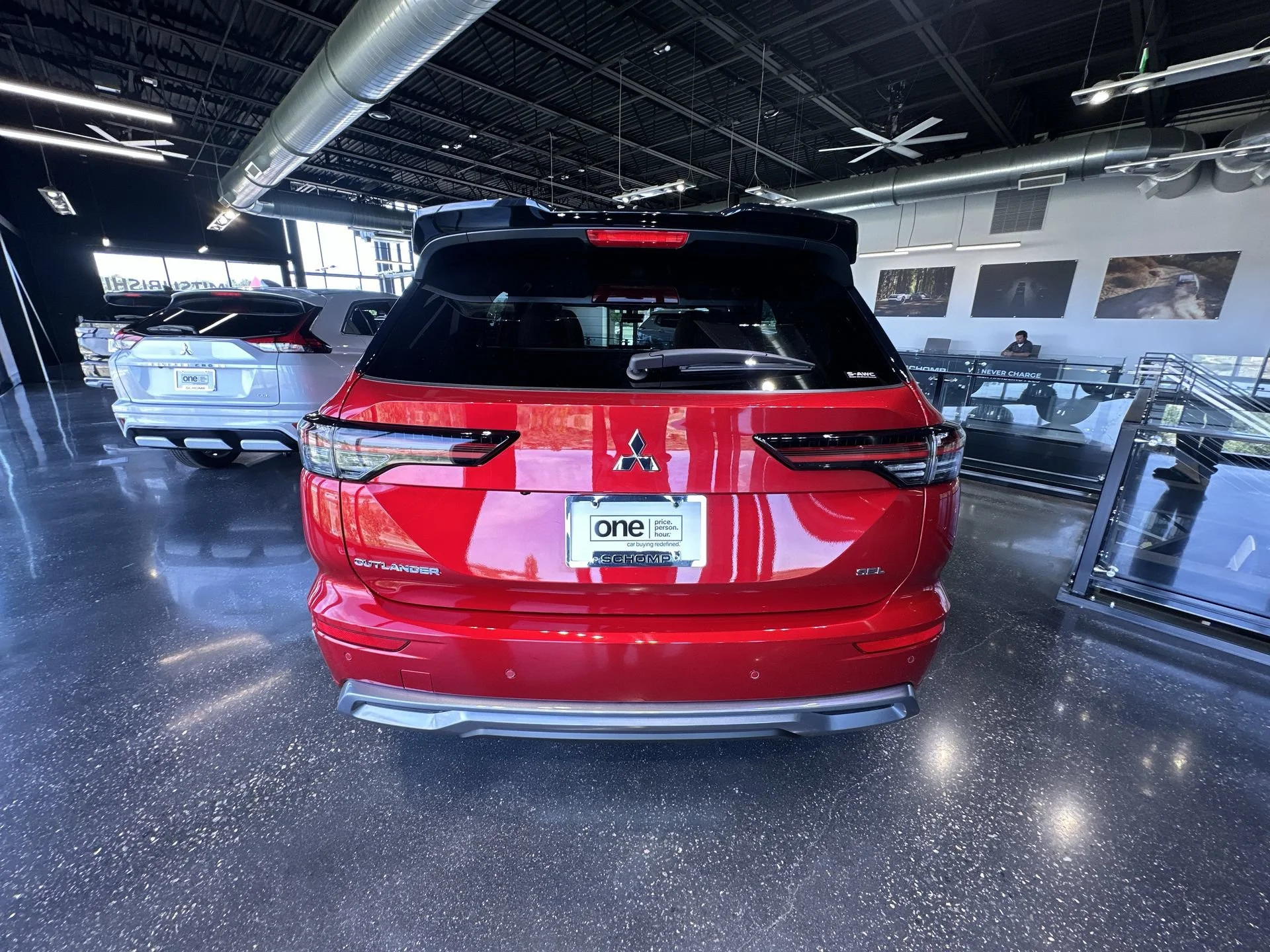 New 2026 Red Diamond/Black Roof Mitsubishi SEL image 7
