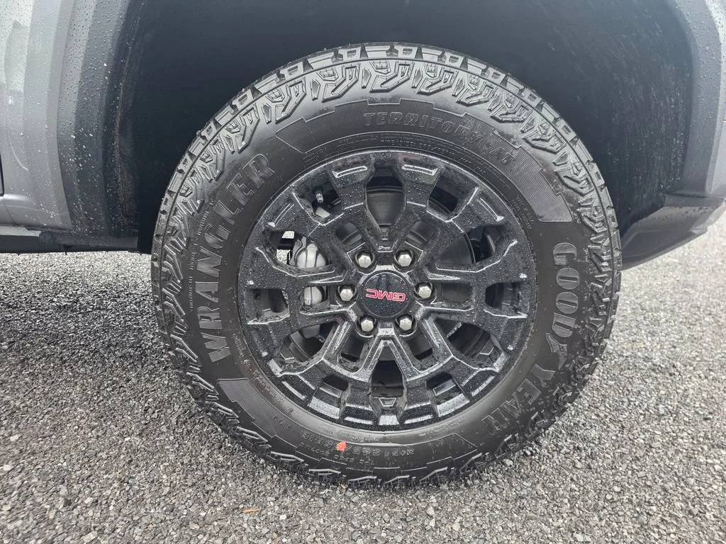 New 2026 Sterling Metallic GMC Elevation image 44